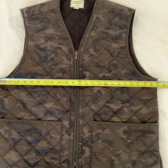 Field and Stream Mens Large Brown Camo Quilted reversible zipper vest. Outdoors - Picture 6 of 12